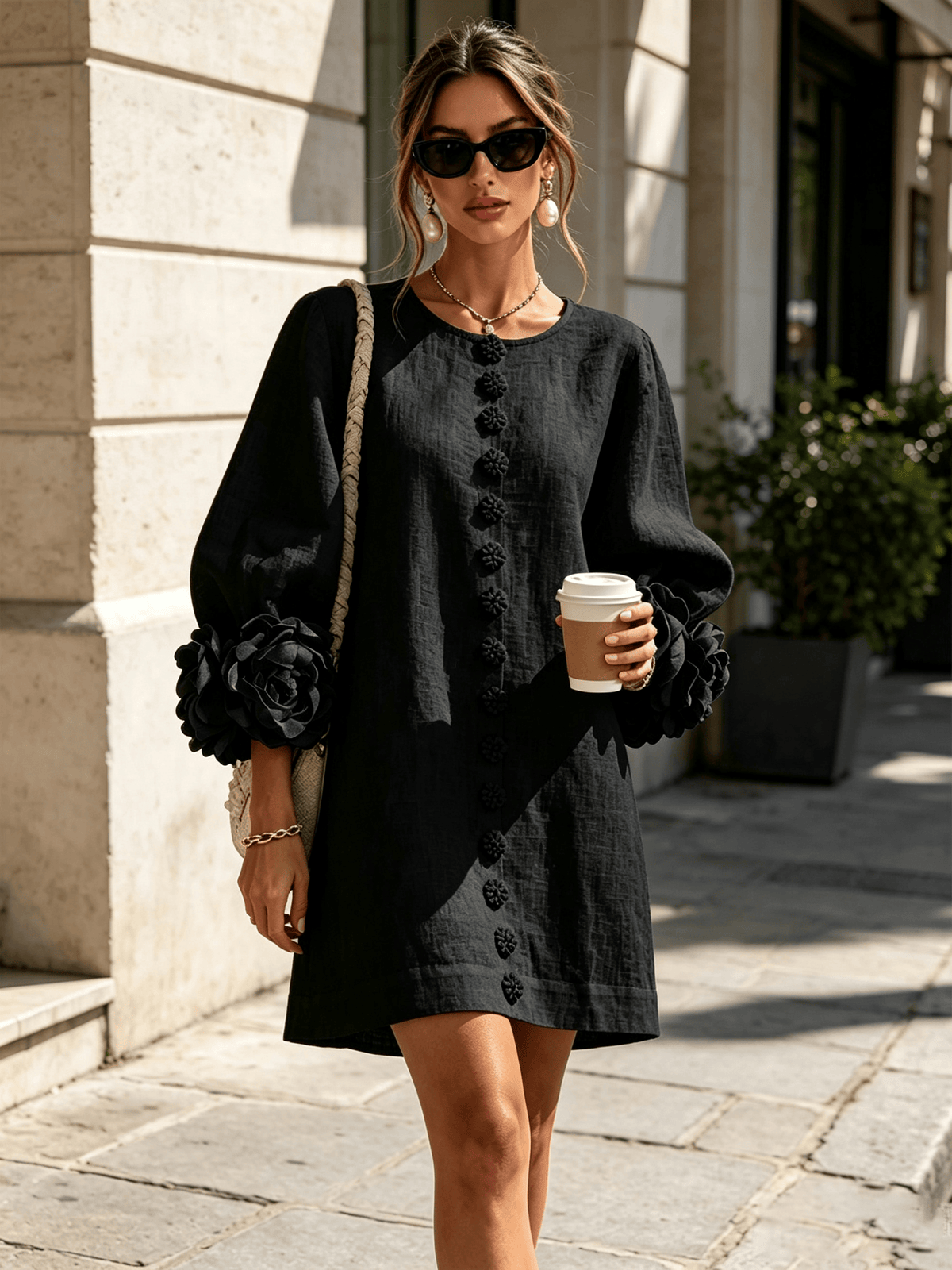 Mini vestido de lino premium negro de Cero Love Studio