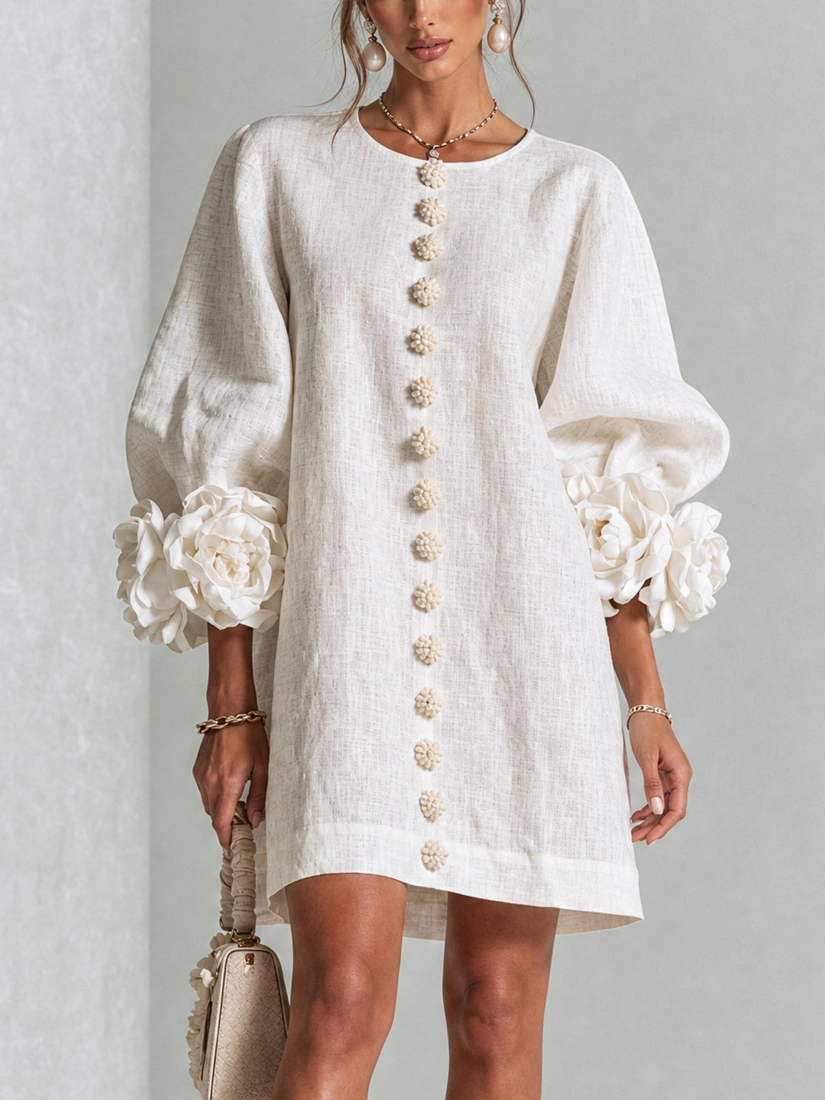 Mini vestido de lino premium blanco de Cero Love Studio
